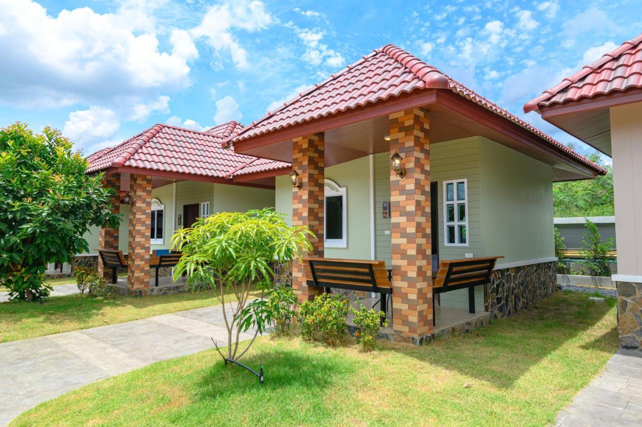 Avarin Resort Пакчонг Экстерьер фото