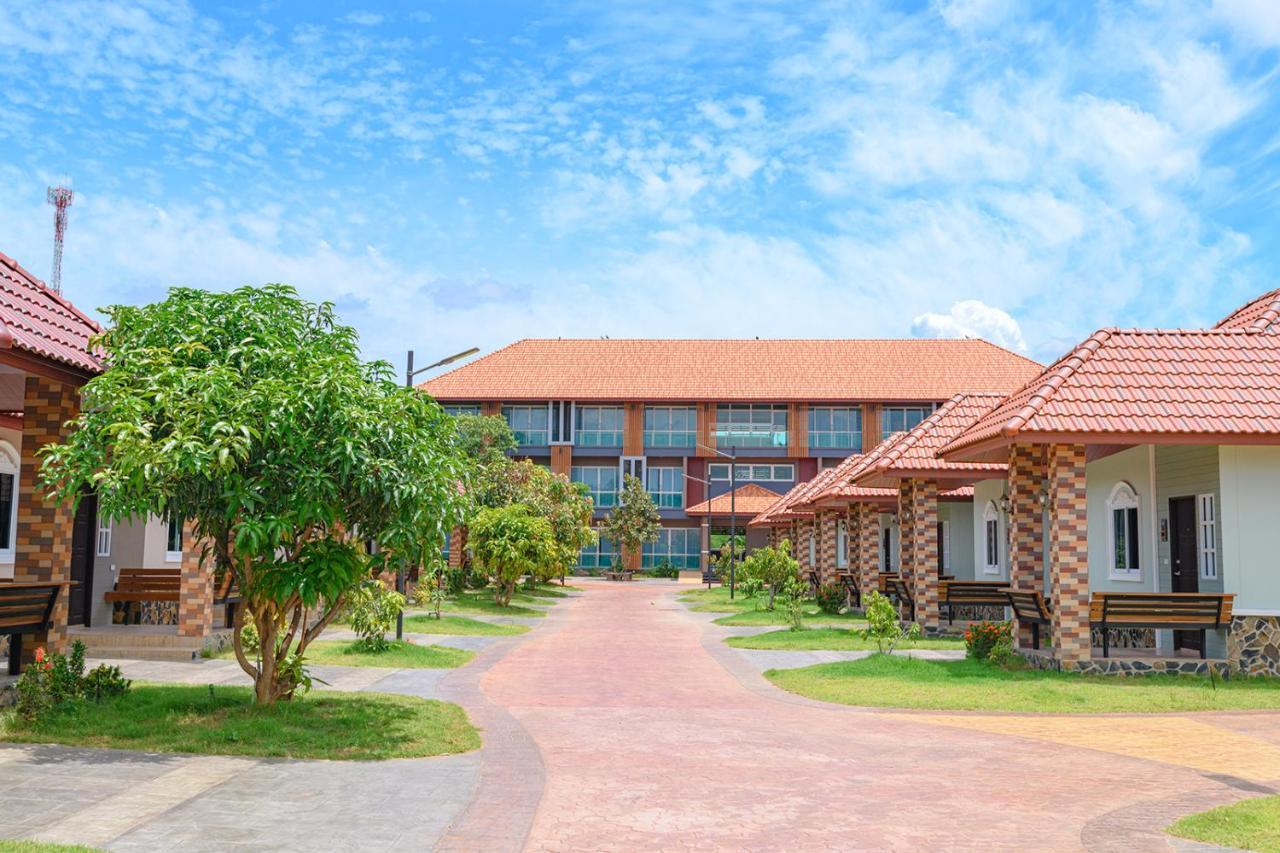 Avarin Resort Пакчонг Экстерьер фото